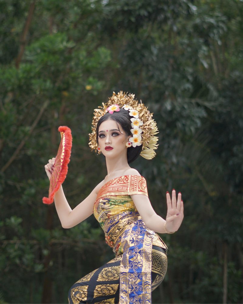 Tari Tradisional Kalimantan Barat