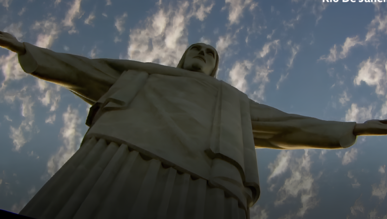 Patung Yesus Tertinggi di Indonesia